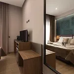 Giafra Luxury 招待所 4*