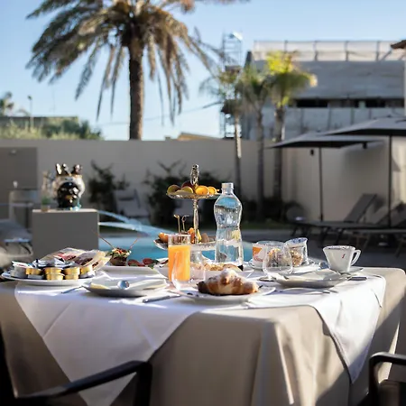 Giafra Luxury Pensión 4*